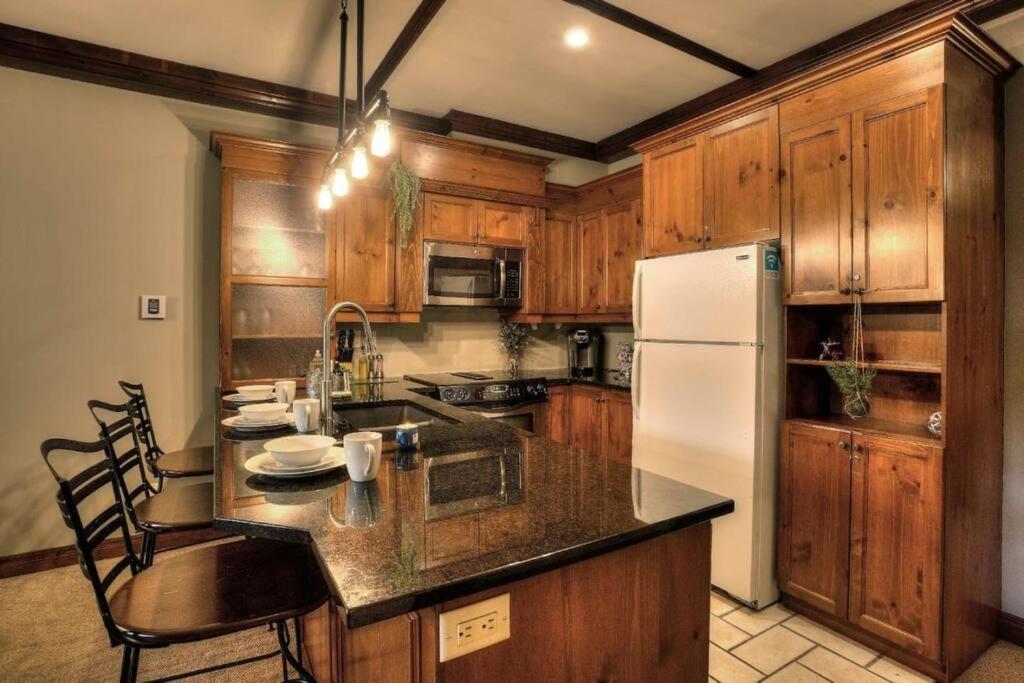 Les Manoirs Wpool & Hot Tub Near Village 110-7 몽트랑블랑 외부 사진